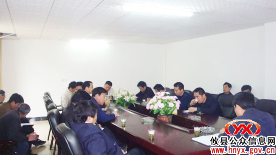 攸县槚山乡举行机关干部一季度工作集体述职