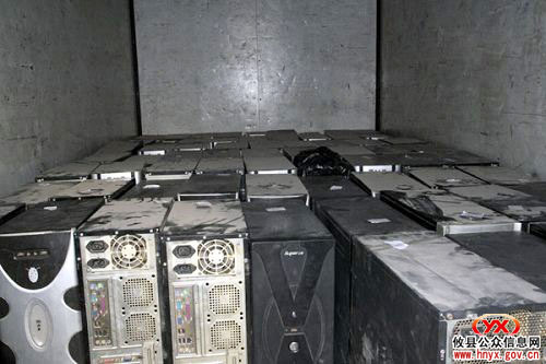 攸县工商局鸾山工商所捣毁五家黑网吧
