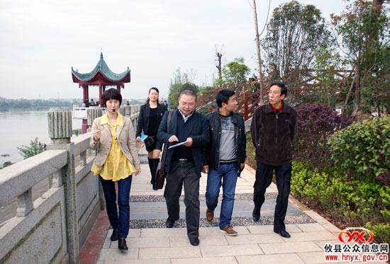 “春暖花开”作家采风笔会暨“湖南作家网”站长论坛在攸县举行