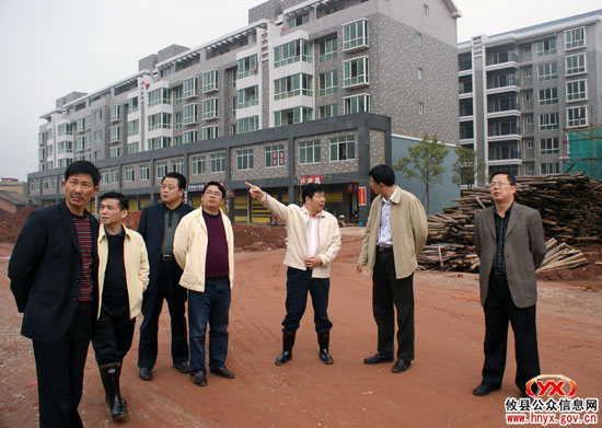 攸县县委书记邝邹飞等就城建工作进行调研