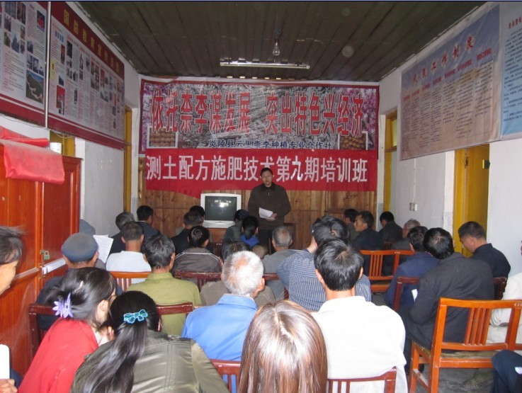 炎陵科技特派员把技术送到农村基层