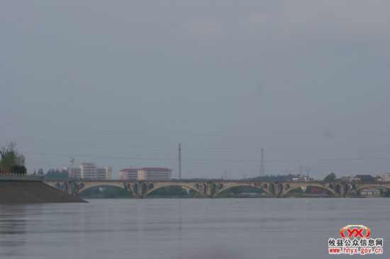 攸县降雨持续，洣河水位上涨，防洪准备有序