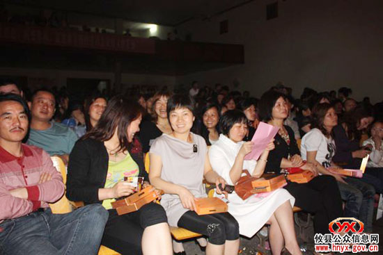 “洁净大行动”：攸县黄丰桥镇举行专场晚会