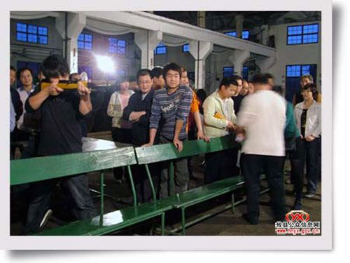 湘东化机汽轮机公司举行射气球比赛游艺活动