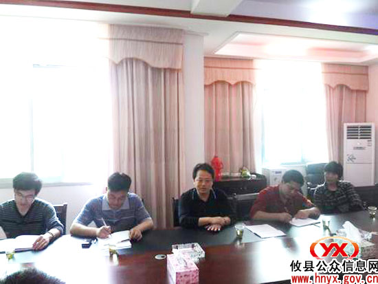 尹诺昂一行到攸县新市镇调研政法队伍建设
