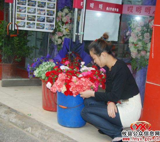 母亲节，攸县城区各类亲情消费品在“升温”