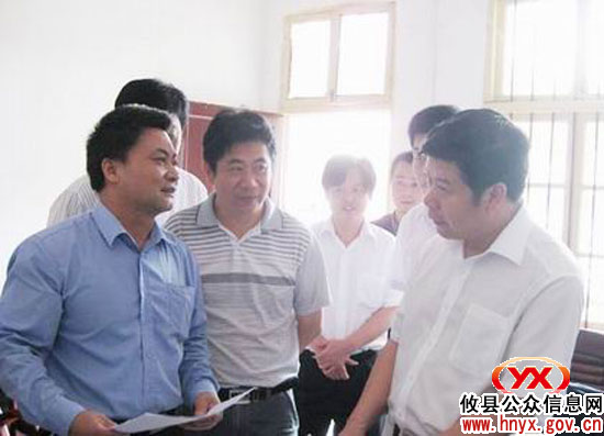 邝邹飞一行深入部分乡镇司法所督查指导工作