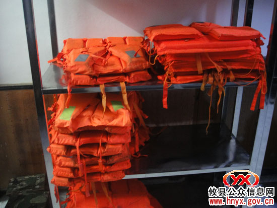 攸县严阵以待随时应对防汛“专用物资”储备充足