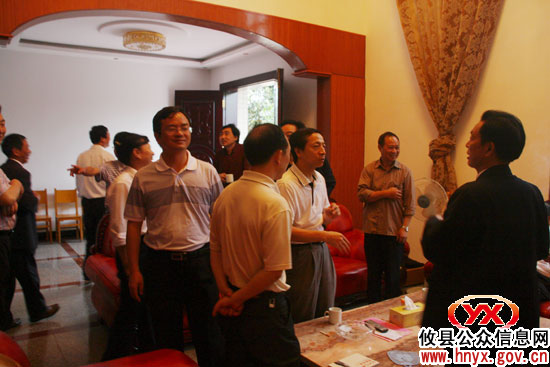 省县域经济研究学会专家组成员在攸县进行实地考察