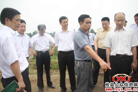 省委远教办肖佳林一行到攸县考察城乡建设情况
