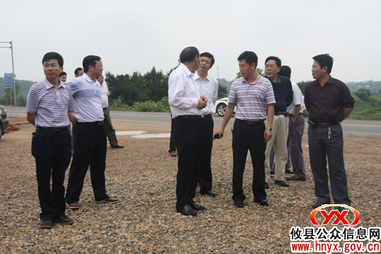 省县域经济研究学会专家组成员在攸县进行实地考察