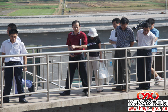 省督查验收组来攸县督查验收污水处理厂