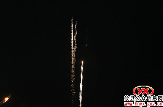 国庆假期：昨夜，攸县城区焰火观赏晚会绚丽多姿