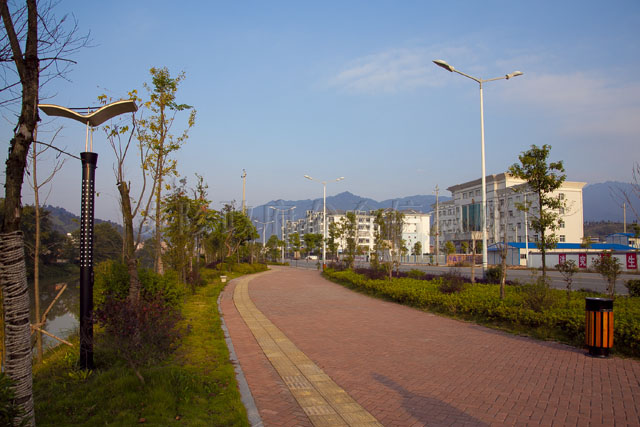 图片新闻：草坪河水体景观工程完工
