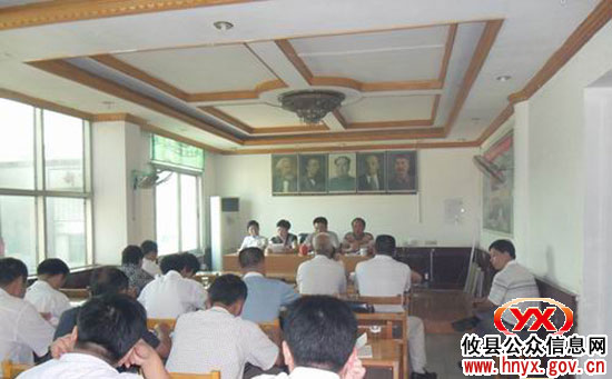 攸县新市镇召开第三季度各站办所工作述职报告会