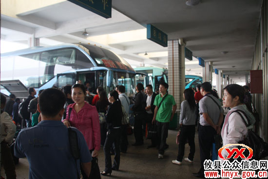国庆假期：今天，攸县长途汽车站迎来返程高峰