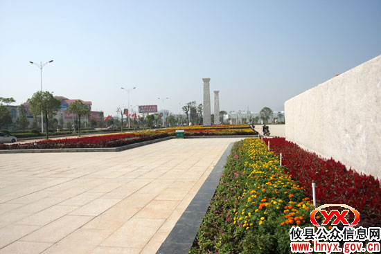 攸县新广场气势恢弘 不少市民建议命名其“震林广场”