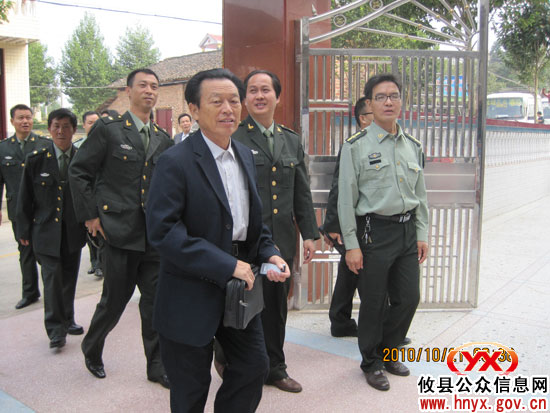 县、乡（镇）武装部长到新市参观基层武装建设工作