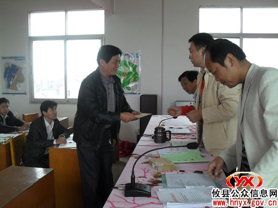 攸县新市镇对“洁净行动”和计生工作进行表彰