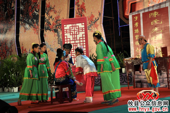 【文化艺术节掠影】：金奖剧目《腊鱼庙的传说》在县内首演