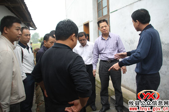副市长李异建一行视察指导攸县城乡环境卫生工作
