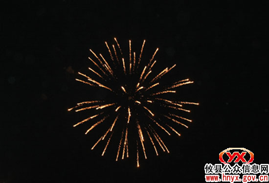 国庆假期：昨夜，攸县城区焰火观赏晚会绚丽多姿
