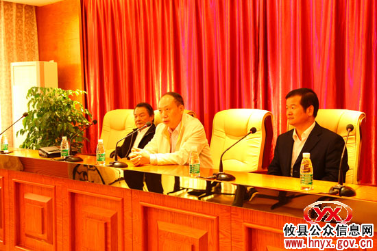 省广播电视协会常务副会长彭福元一行来攸县指导工作