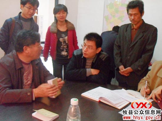 【村级联合办公】谭小宁一行到丫江桥镇进行督查