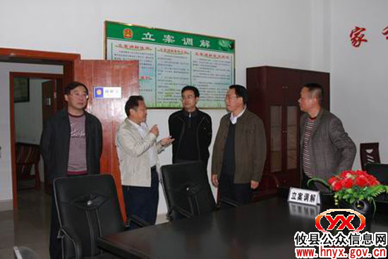 市中级人民法院院长何剑一行到攸县法院调研