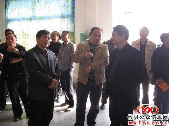 炎陵县领导欧阳志鹏一行到攸县网岭镇考察计生工作