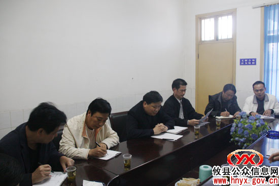胡湘之一行深入黄丰桥国有林场进行调研