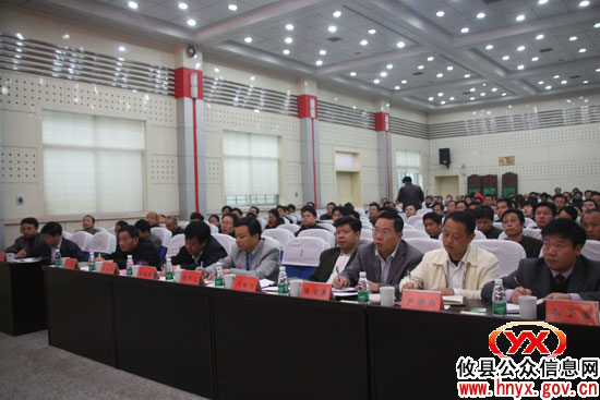 湖南“华联瓷业”董事长许君奇来攸县进行现代企业建设管理授课
