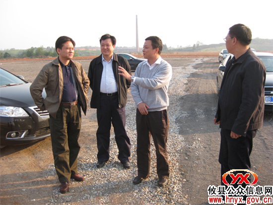 胡湘之一行就网岭煤电一体化项目建设开展现场办公