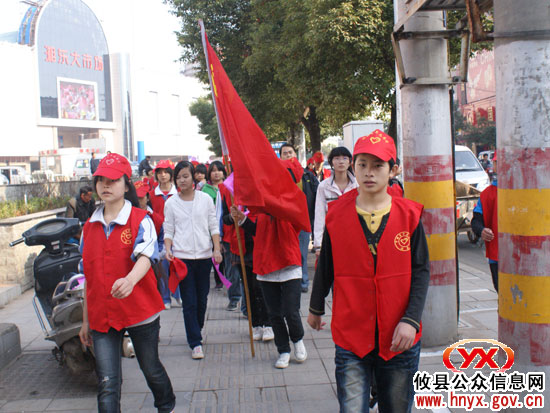 【周末见闻】攸县明阳学校学生上街争做“规劝员”