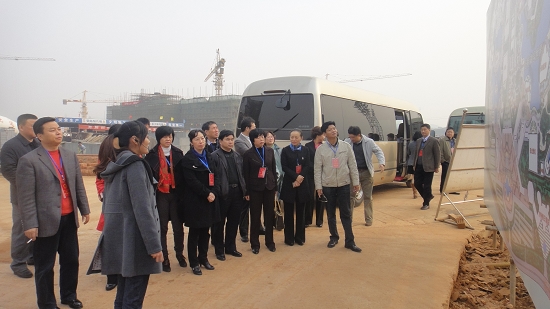 驻株全国人大代表团一行视察云龙示范区