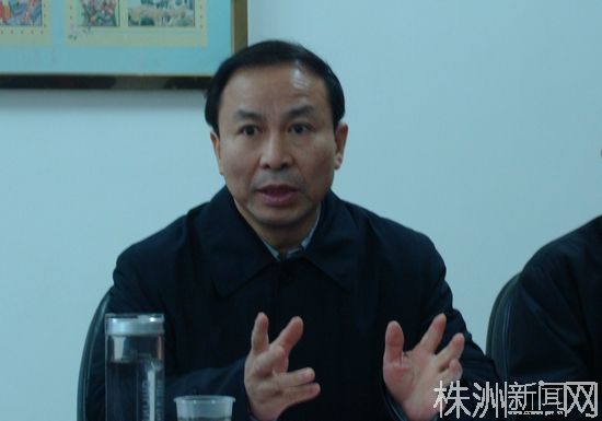陈君文:越是经济发展 越要关心困难群众