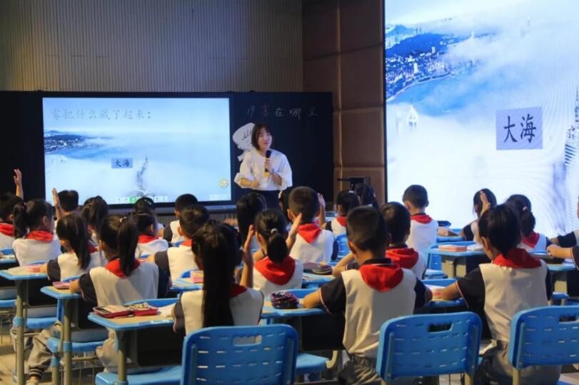 全市中小学教育教学信息化应用推广展示会在芦淞区何家坳枫溪学校举行