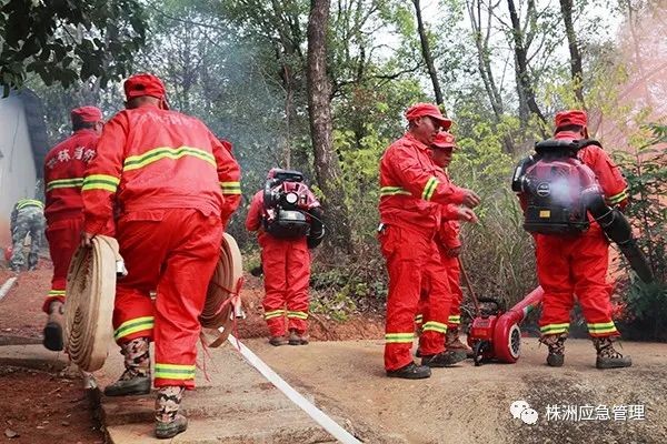 成品油储罐因雷击“起火”？来看株洲应急救援队伍如何扑救