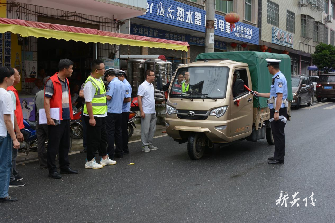 下村乡：法治护安人大行 守护出行平安线