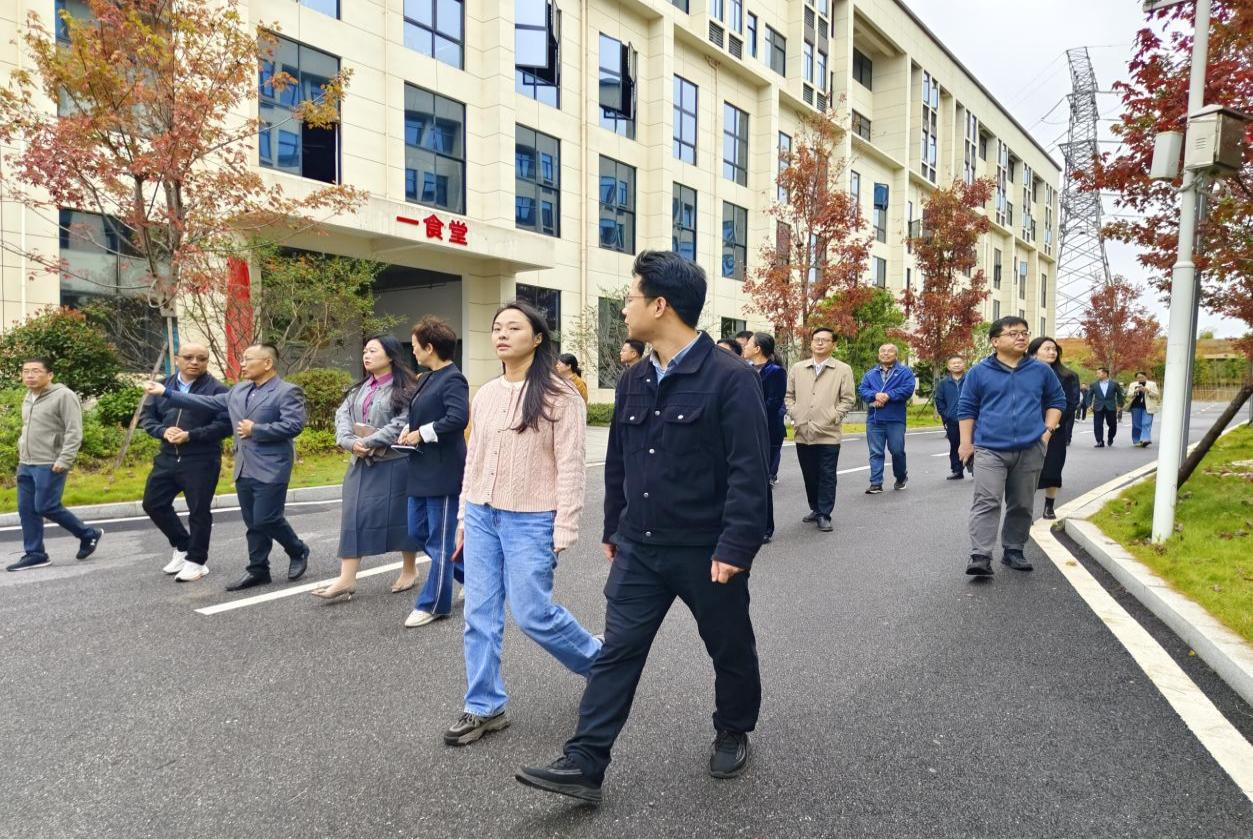 渌口区10月份区镇人大工作调研交流会在南洲镇召开