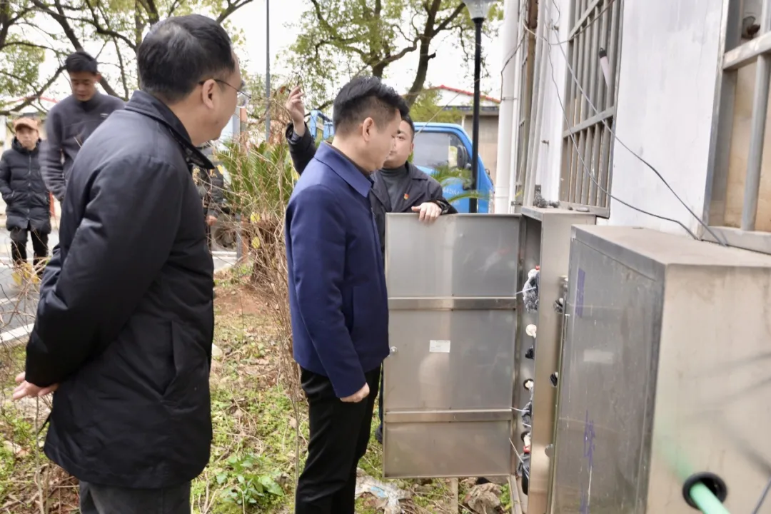市国资委党委书记、主任肖立志督导低温雨雪冰冻天气下保供水工作