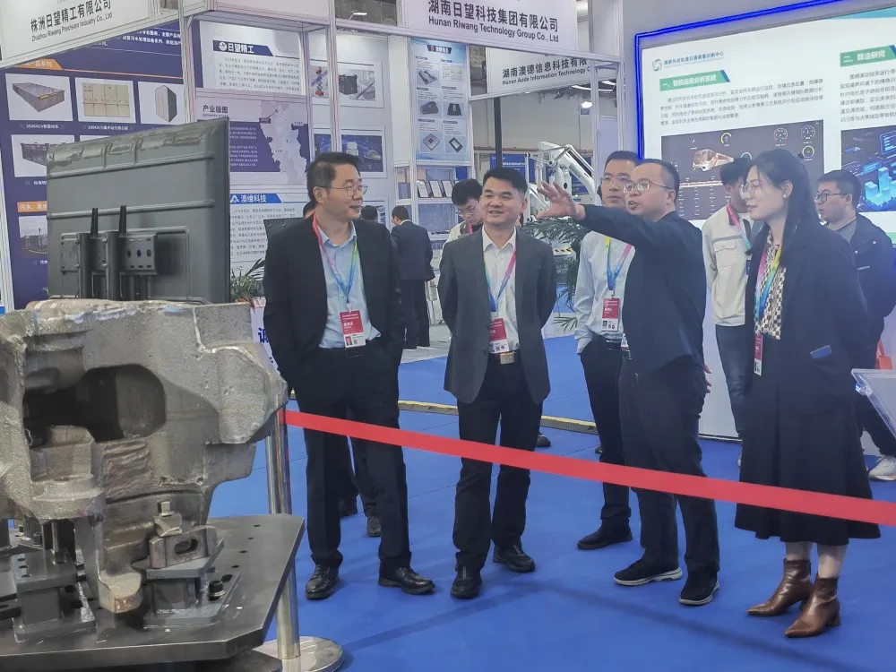 市国资委组织参加2025轨博会助力产业招商与国企发展