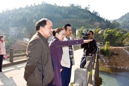 李晖书记视察炎陵县城镇建设（图片新闻）