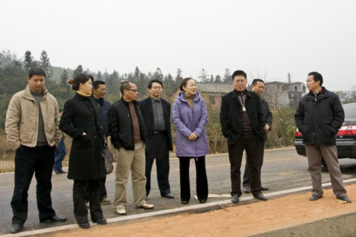 李晖视察沔渡镇晓阳村村级组织活动中心建设