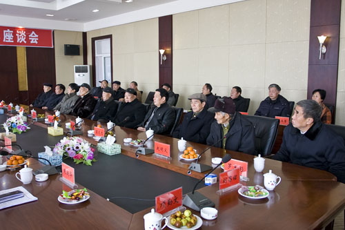 炎陵县召开县级离退休老干部座谈会