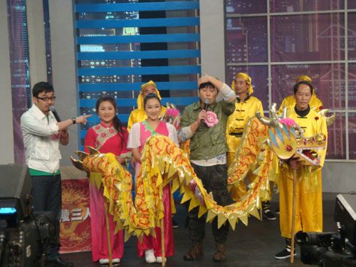 三节布龙、客家山歌走进《越策越开心》，客家风情感染三湘观众