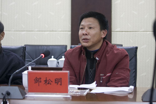 李晖与村官代表座谈：倾听基层百姓呼声 共求农村发展良策