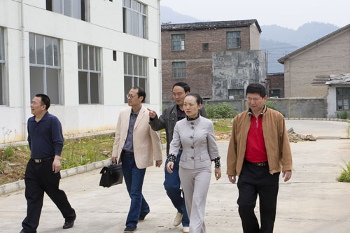 李晖书记深入企业考察调研