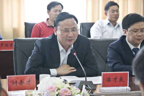 李晖书记与炎陵县“80后”青年代表座谈