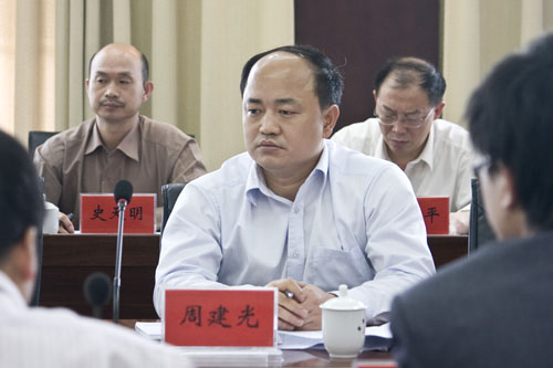 李晖书记与炎陵县“80后”青年代表座谈